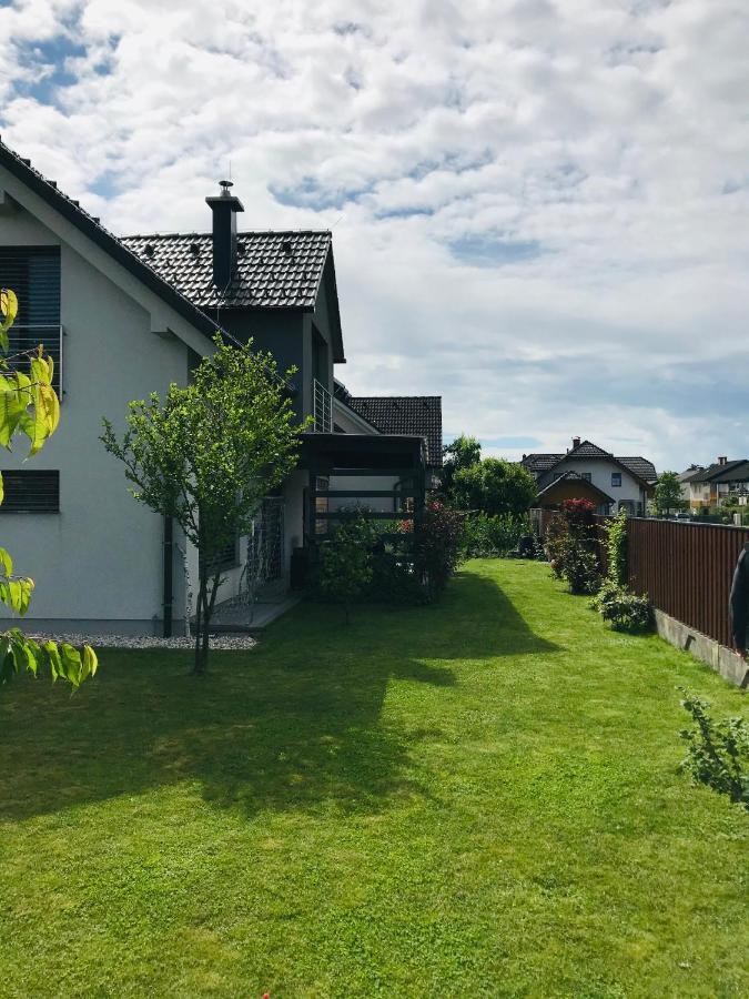 Spacious Family Home Near Bled - Modern & Cozy 라도블리차 외부 사진
