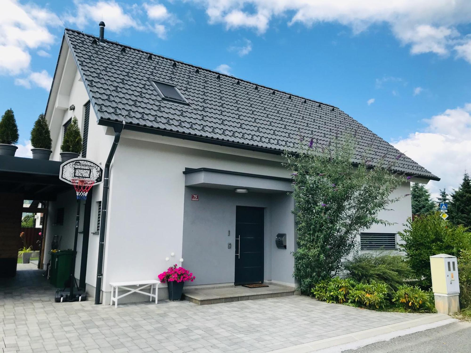 Spacious Family Home Near Bled - Modern & Cozy 라도블리차 외부 사진